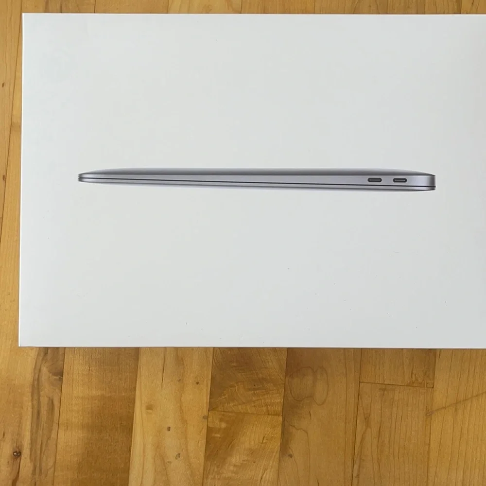 Apple MacBook Air M1 13-inch - BOX ONLY